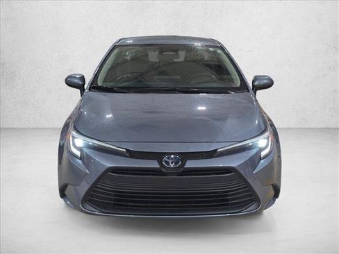 Used 2024 Toyota Corolla LE FWD image 2