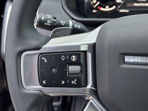 Certified 2024 Land Rover Discovery Dynamic SE AWD/4WD image 30