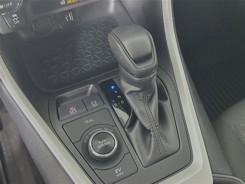 Certified 2025 Toyota RAV4 XLE image 17