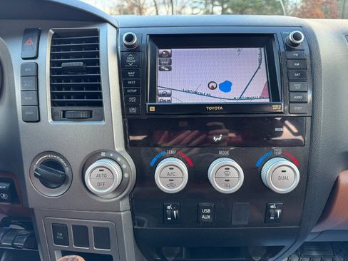 Used 2013 Toyota Tundra Limited image 21