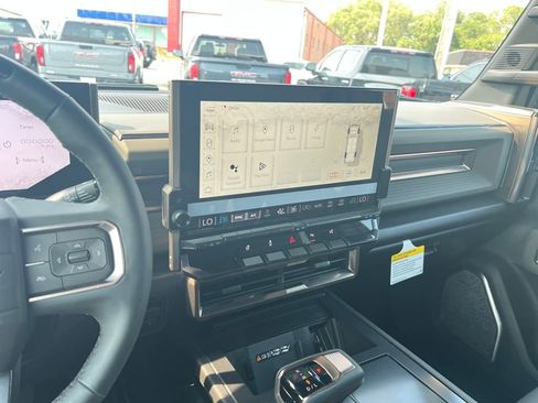 New 2025 GMC Hummer EV 3X w/ LPO, Dark Essentials Package image 16