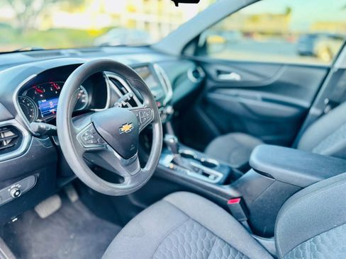 Used 2019 Chevrolet Equinox LT FWD image 9