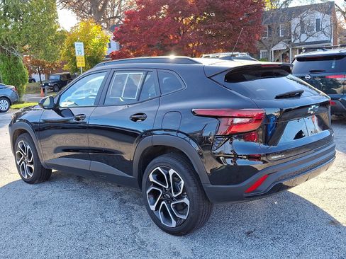 Used 2025 Chevrolet Trax RS w/ Driver Confidence Package image 4