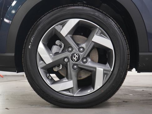 Certified 2025 Hyundai Venue Limited image 26