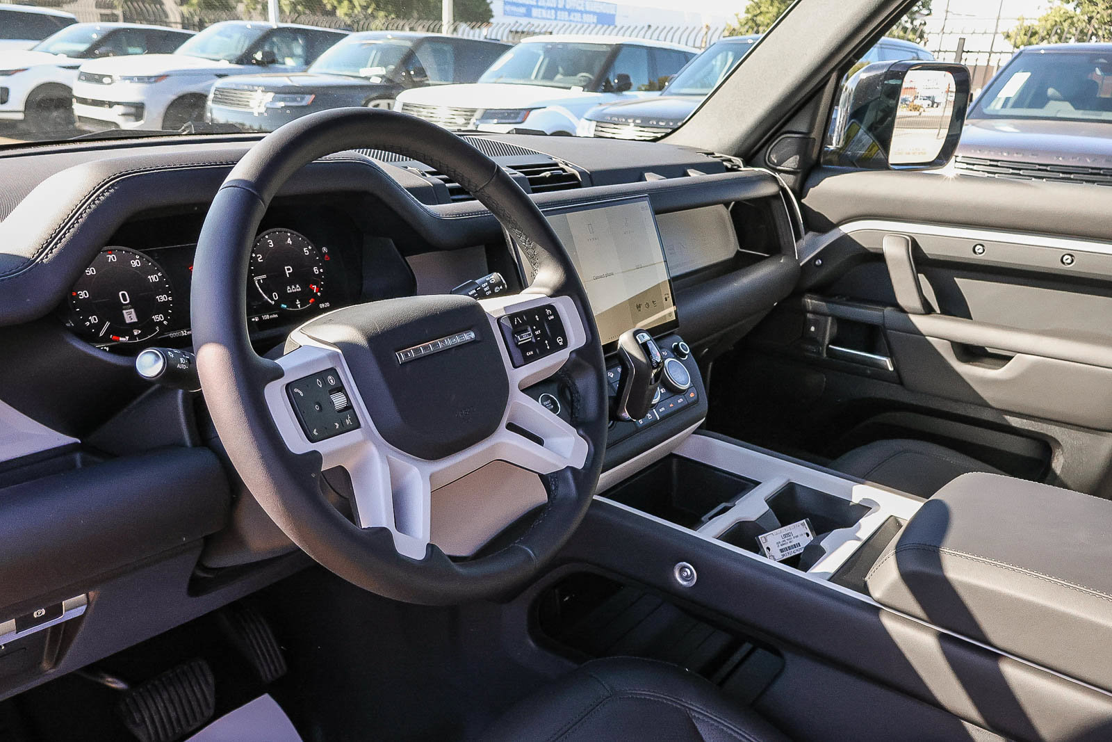 New 2026 Land Rover Defender 110 X-Dynamic SE AWD/4WD image 27
