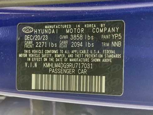 Used 2024 Hyundai Elantra SEL FWD image 32