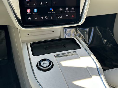 New 2025 Volvo EX90 Plus w/ Protection Package Premier image 14