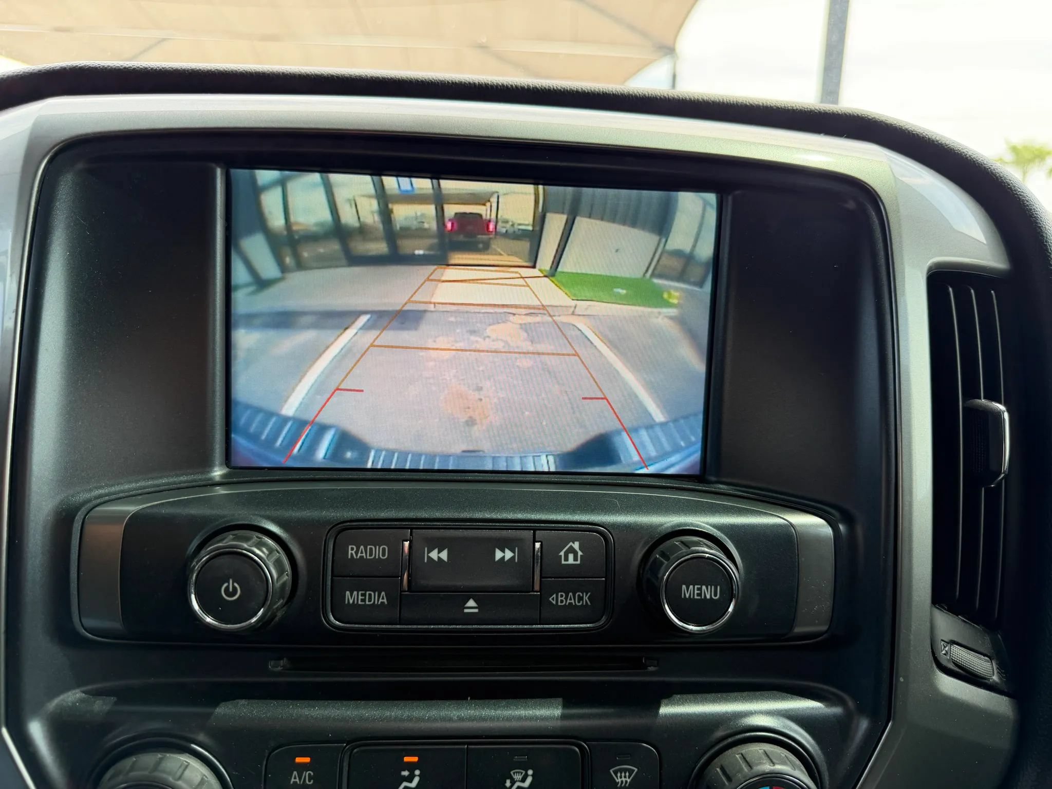 Used 2019 Chevrolet Silverado 1500 LT AWD/4WD image 18