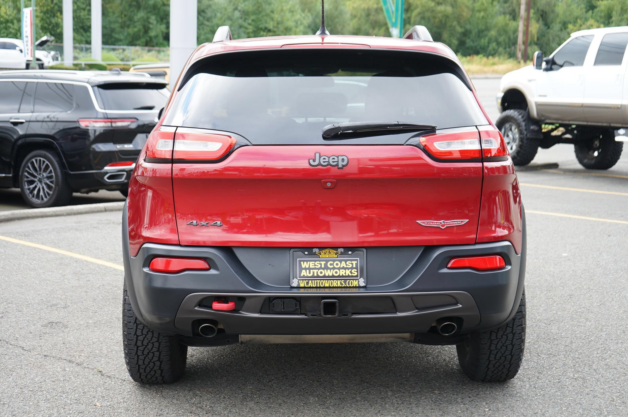 Used 2015 Jeep Cherokee Trailhawk w/ Ventilated/Heated Seat Group AWD/4WD image 4