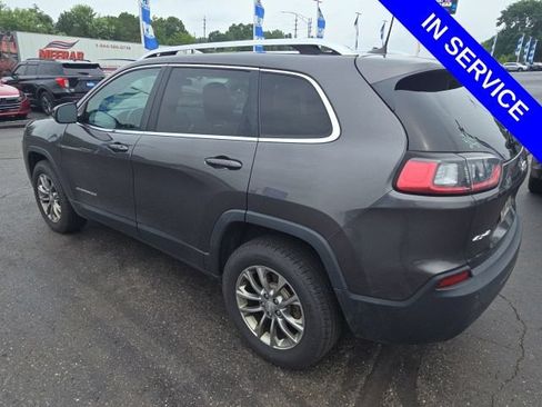 Used 2019 Jeep Cherokee Latitude Plus AWD/4WD image 6