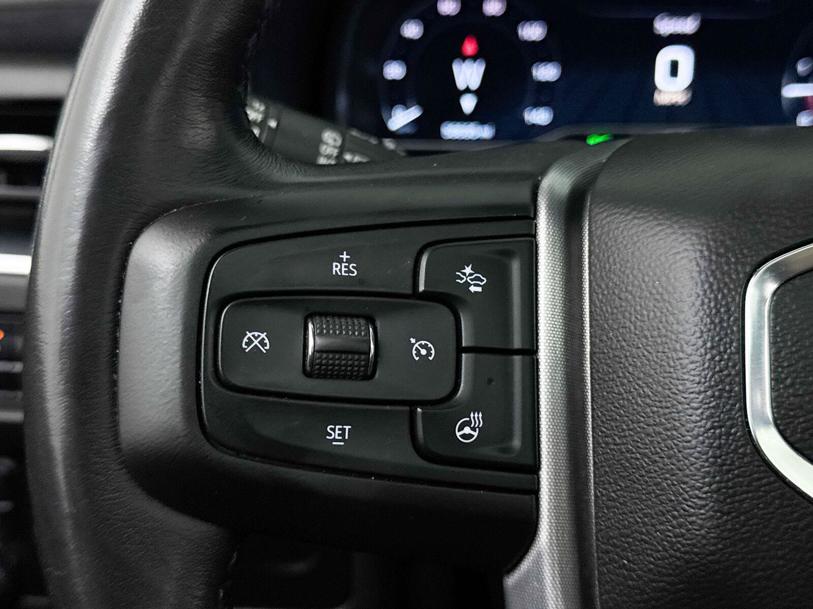 Used 2022 GMC Yukon SLT w/ SLT Premium Package AWD/4WD image 31