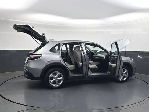 Used 2024 Honda HR-V LX image 38