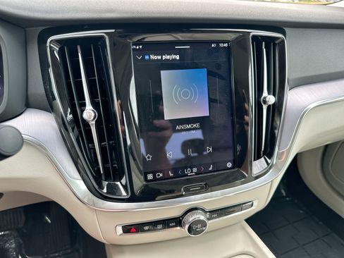 Used 2024 Volvo S60 B5 Core image 16