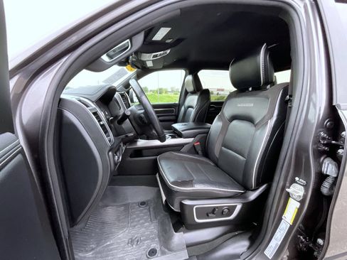 Used 2023 RAM 1500 Laramie AWD/4WD image 10