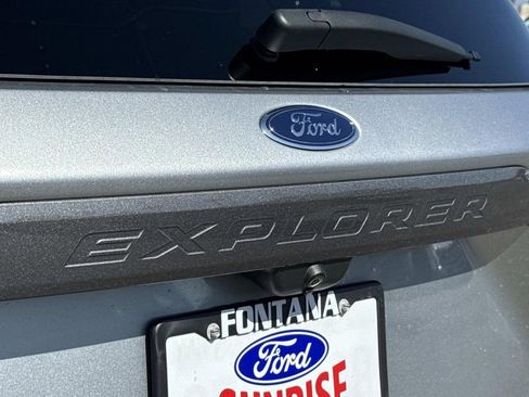 Certified 2023 Ford Explorer XLT w/ Equipment Group 202A image 27