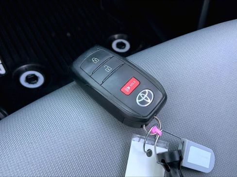 Used 2025 Toyota Tacoma SR5 image 14