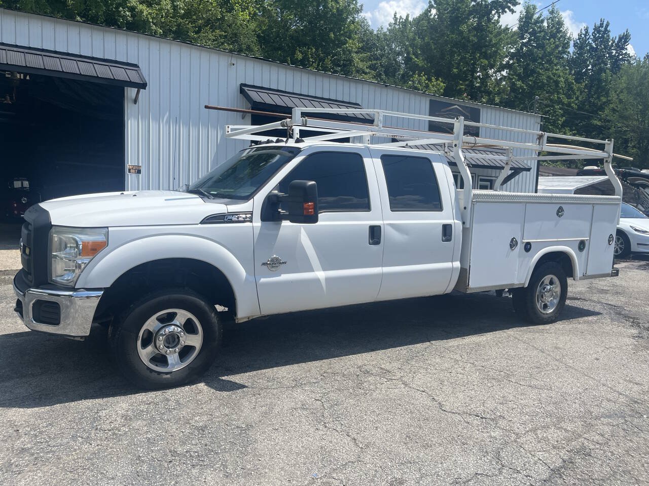 Used 2012 Ford F350 XL w/ PWR Equipment Group AWD/4WD image 3