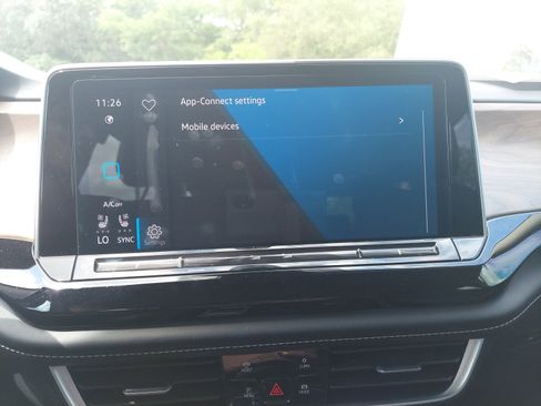 Used 2024 Volkswagen Atlas SE image 15