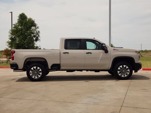 New 2026 Chevrolet Silverado 2500 Custom w/ Custom Value Package AWD/4WD image 7
