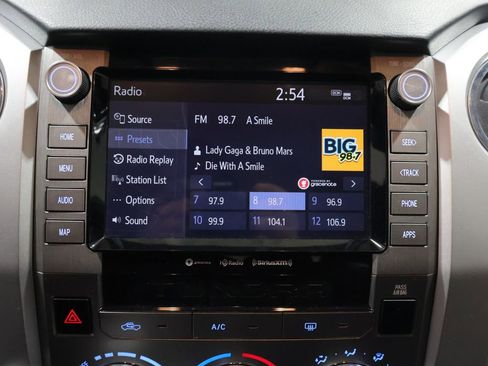 Used 2021 Toyota Tundra SR5 w/ Trail Edition image 27