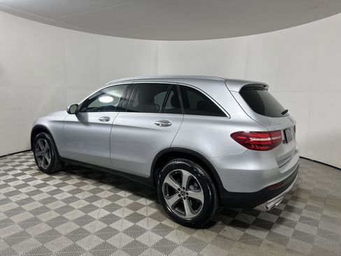 Used 2018 Mercedes-Benz GLC 300 4MATIC image 4