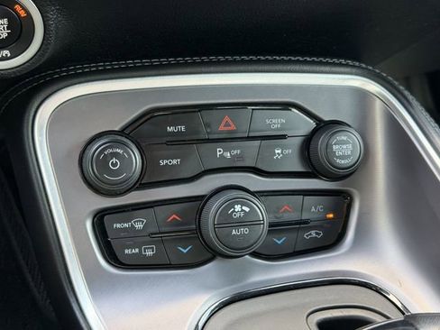 Used 2022 Dodge Challenger R/T image 22