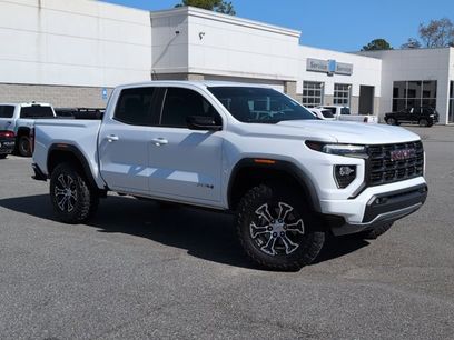 Used 2024 GMC Canyon AT4 w/ AT4 Premium Package