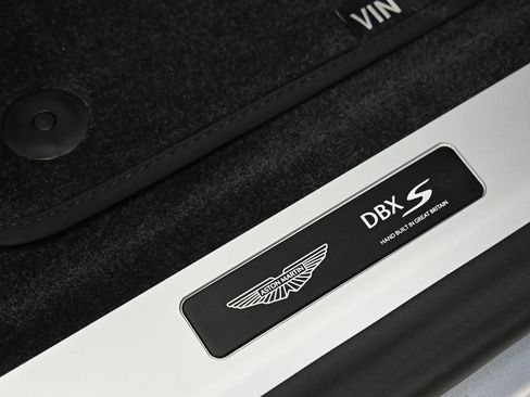 Used 2026 Aston Martin DBX S image 21