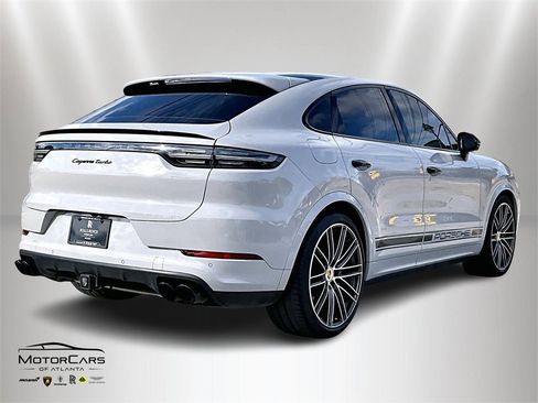 Used 2020 Porsche Cayenne Turbo image 12
