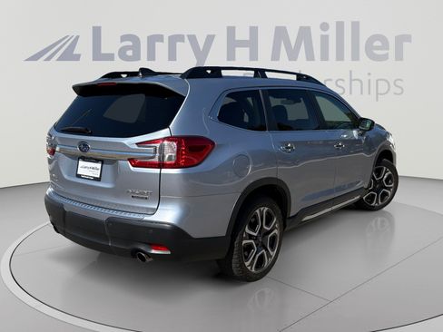Used 2024 Subaru Ascent Touring AWD/4WD image 5