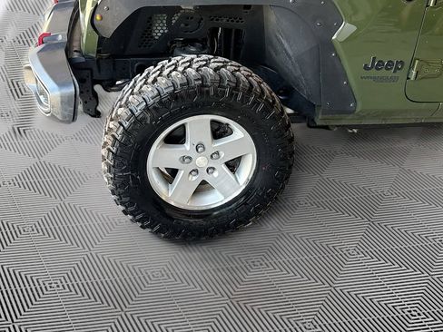 Used 2021 Jeep Wrangler Sport image 35