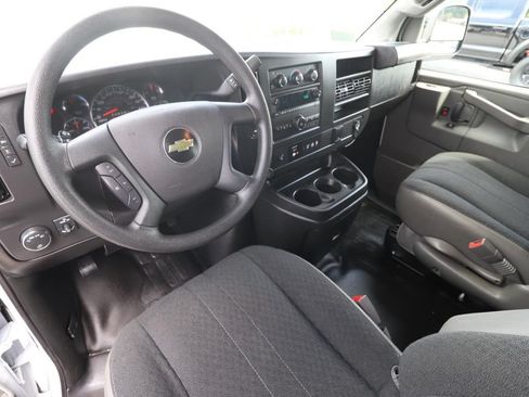 Used 2025 Chevrolet Express 2500 w/ Driver Convenience Package RWD image 6