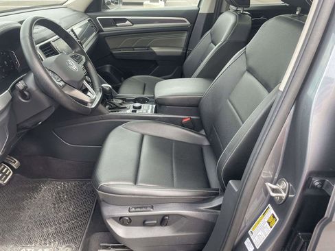 Used 2023 Volkswagen Atlas SEL R-Line AWD/4WD image 10