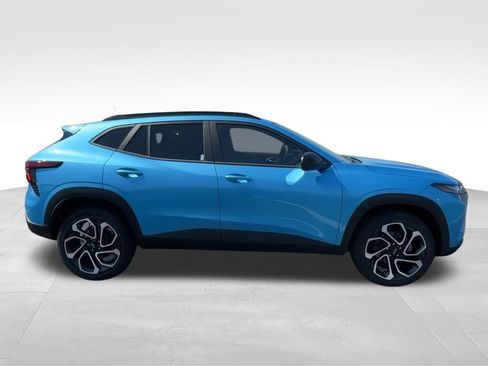 New 2026 Chevrolet Trax RS w/ Driver Confidence Package FWD image 9