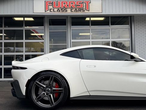 Used 2020 Aston Martin V8 Vantage Base 2dr Coupe image 10