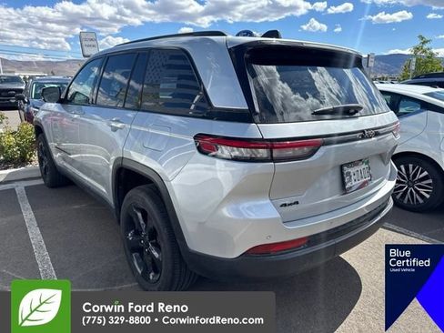Used 2024 Jeep Grand Cherokee Altitude AWD/4WD image 5