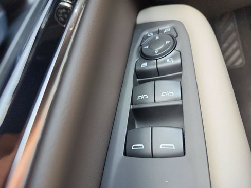 New 2026 GMC Yukon Elevation w/ Elevation Premium Package AWD/4WD image 18