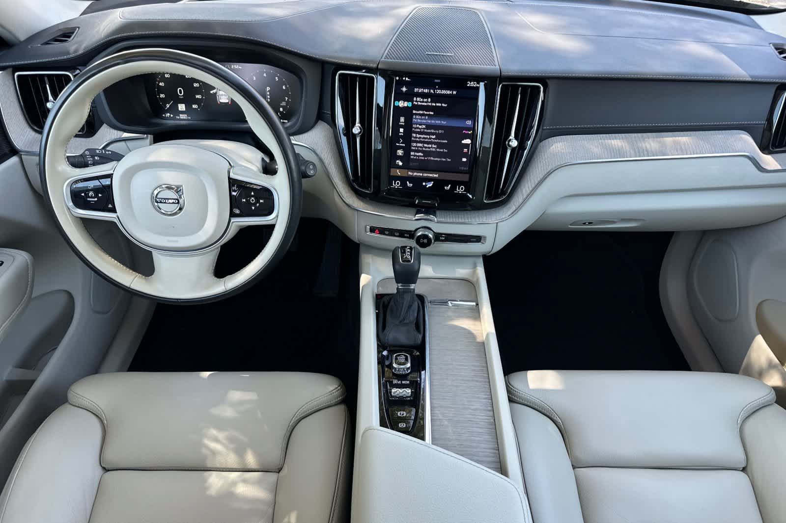 Used 2020 Volvo XC60 T5 Inscription AWD/4WD image 14