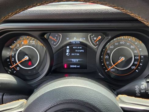 Used 2024 Jeep Wrangler Unlimited Sport AWD/4WD image 21