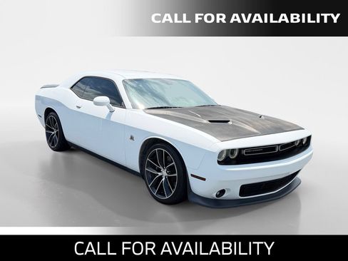 Used 2016 Dodge Challenger R/T Scat Pack RWD image 7