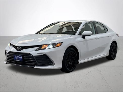 Used 2023 Toyota Camry LE FWD image 2