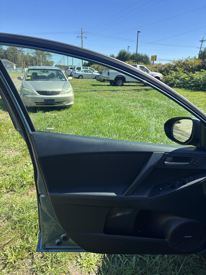 Used 2010 MAZDA MAZDA3 i Touring FWD image 19