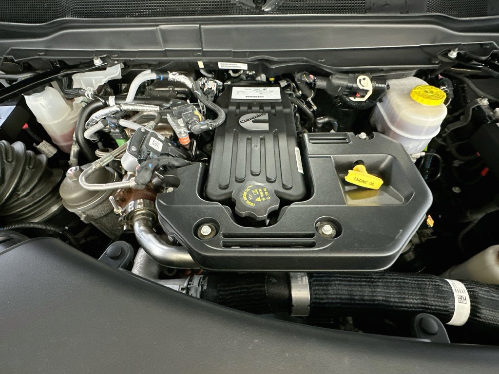Used 2025 RAM 3500 Big Horn AWD/4WD image 32