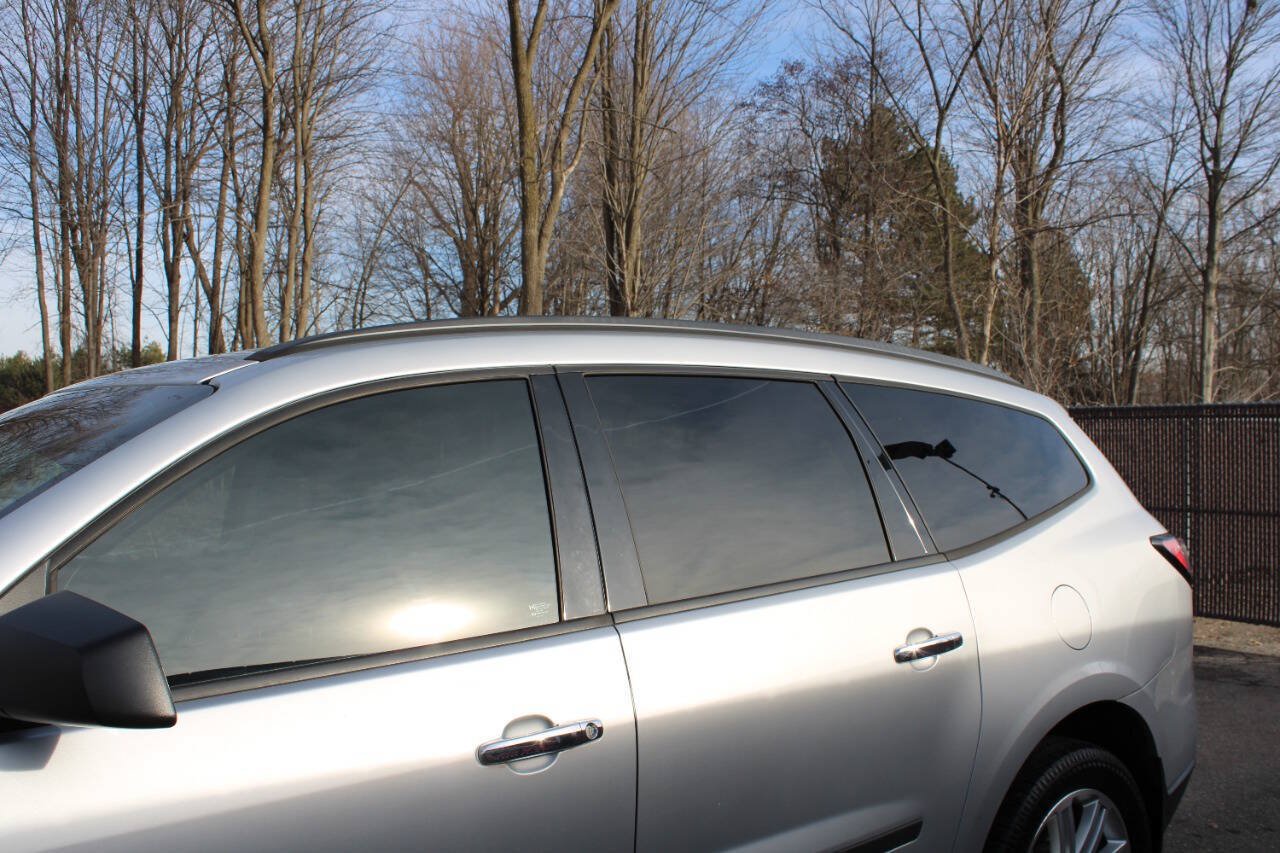 Used 2017 Chevrolet Traverse LS AWD/4WD image 32