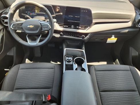 New 2027 Chevrolet Equinox LT FWD image 22