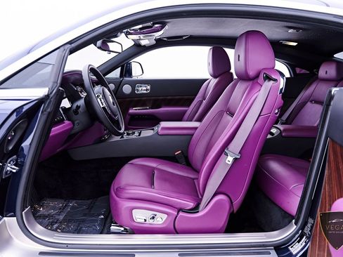 Used 2017 Rolls-Royce Wraith RWD image 40