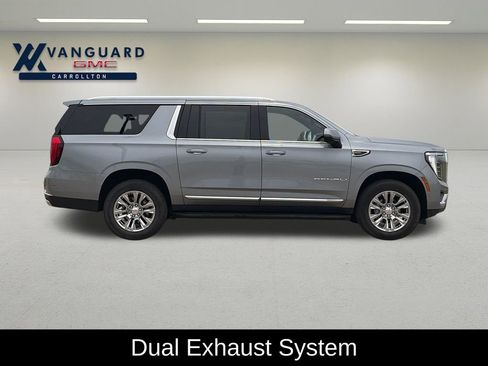 Used 2025 GMC Yukon XL Denali AWD/4WD image 10