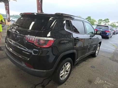 Used 2018 Jeep Compass Sport AWD/4WD image 4