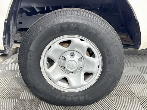 Used 2022 Toyota Tacoma SR RWD image 28
