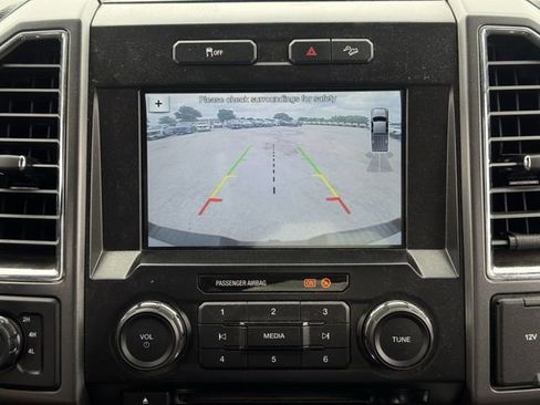 Used 2017 Ford F250 XLT w/ XLT Premium Package image 16